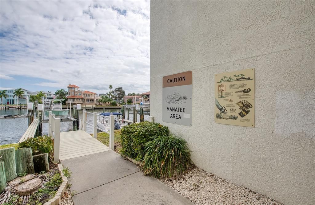 For Sale: $450,000 (3 beds, 3 baths, 1585 Square Feet)