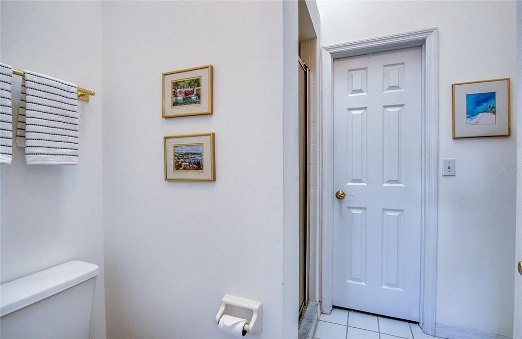 For Sale: $450,000 (3 beds, 3 baths, 1585 Square Feet)