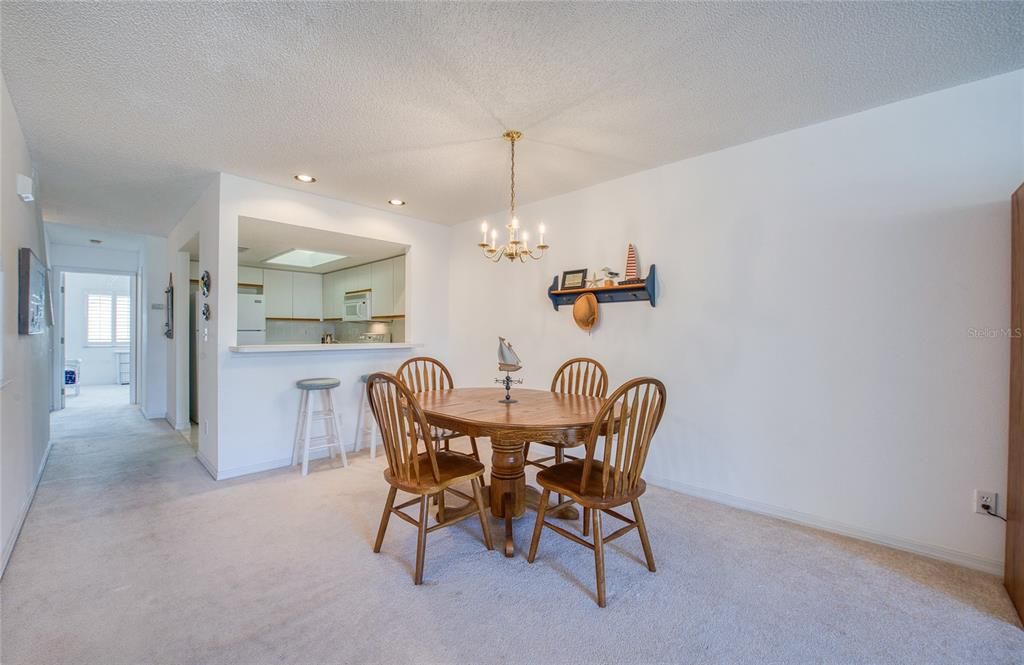 For Sale: $450,000 (3 beds, 3 baths, 1585 Square Feet)