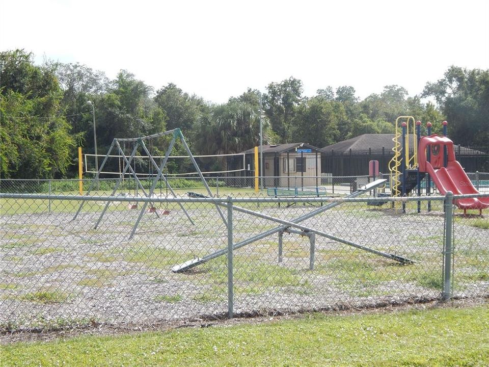 En Venta: $370,000 (4 camas, 2 baños, 1827 Pies cuadrados)