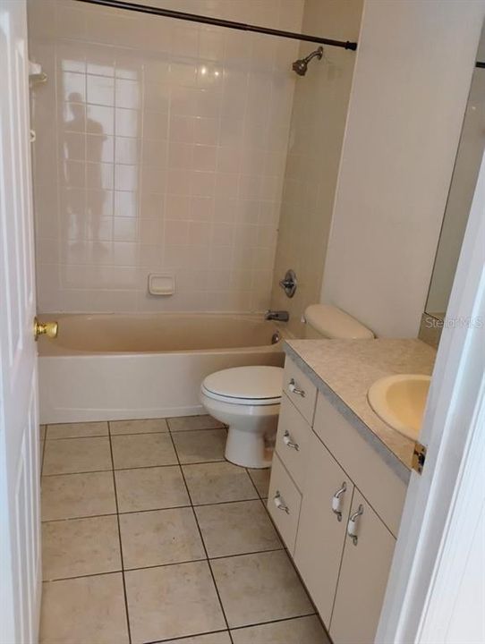 For Rent: $1,200 (2 beds, 2 baths, 1062 Square Feet)