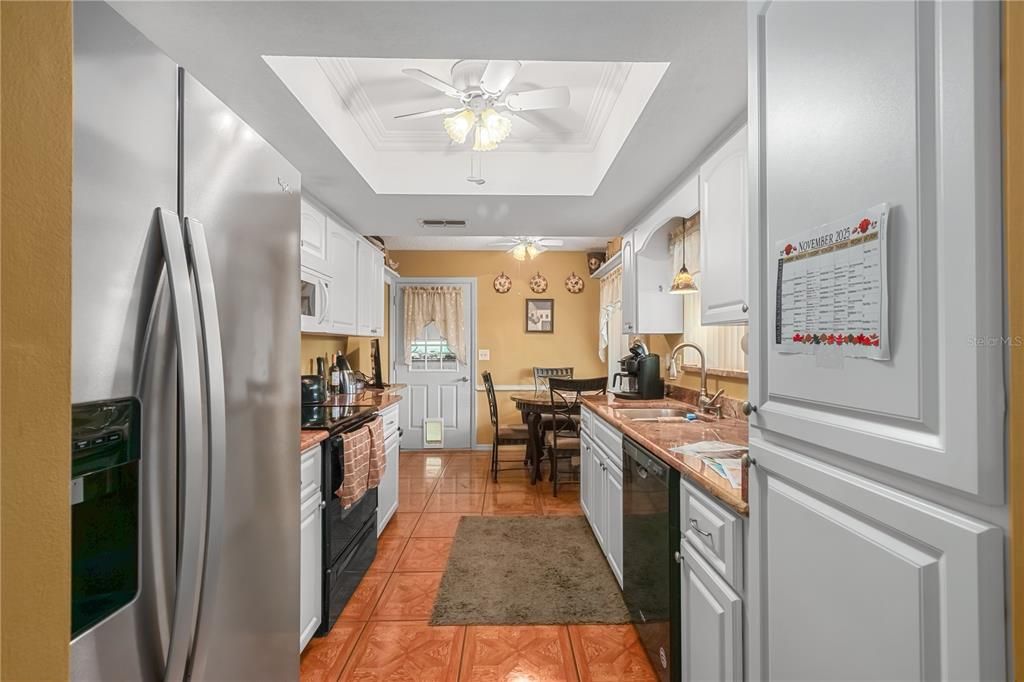 For Sale: $194,000 (2 beds, 2 baths, 1144 Square Feet)