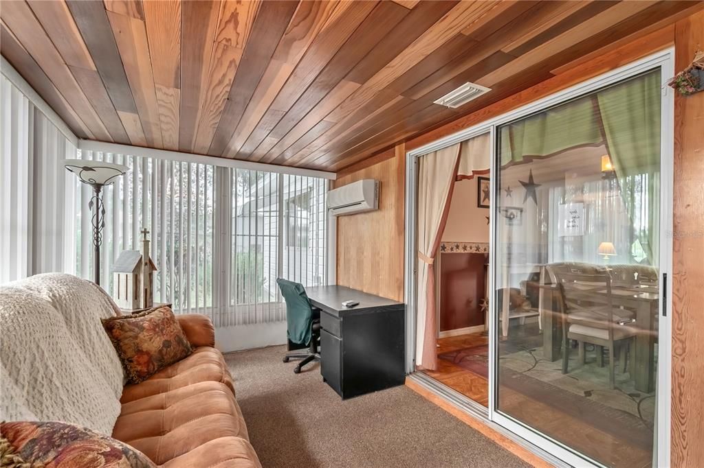 For Sale: $194,000 (2 beds, 2 baths, 1144 Square Feet)