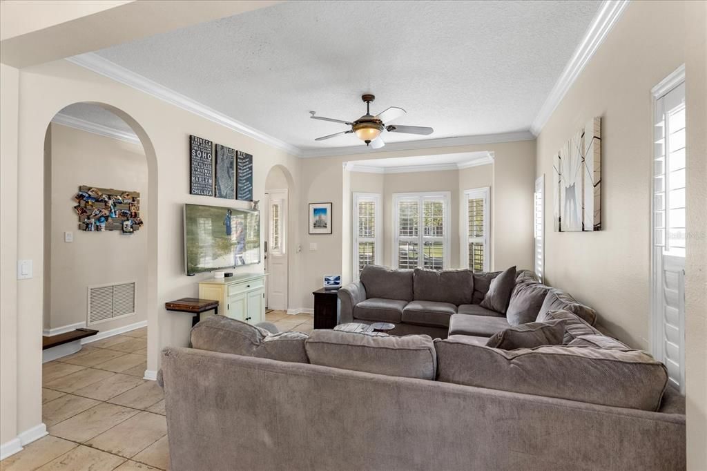 待售: $425,000 (3 贝兹, 2 浴室, 2065 平方英尺)