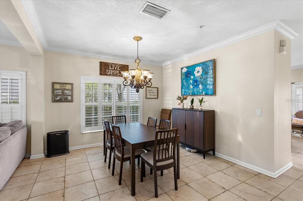 待售: $425,000 (3 贝兹, 2 浴室, 2065 平方英尺)