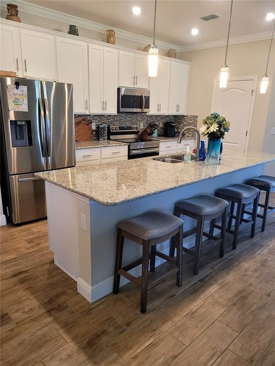 For Sale: $439,000 (3 beds, 2 baths, 2066 Square Feet)