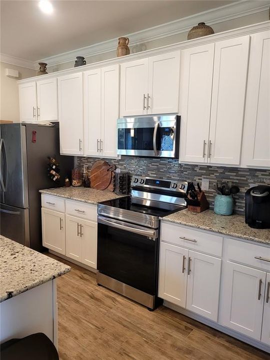 For Sale: $439,000 (3 beds, 2 baths, 2066 Square Feet)