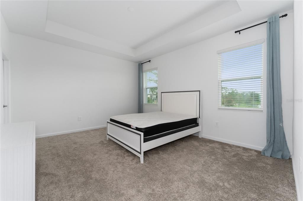 出租: $2,500 (4 贝兹, 3 浴室, 1971 平方英尺)