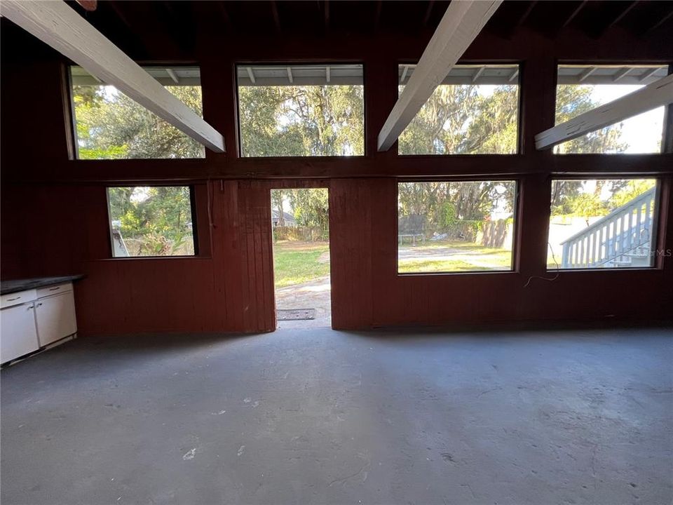 For Sale: $410,000 (4 beds, 3 baths, 2064 Square Feet)