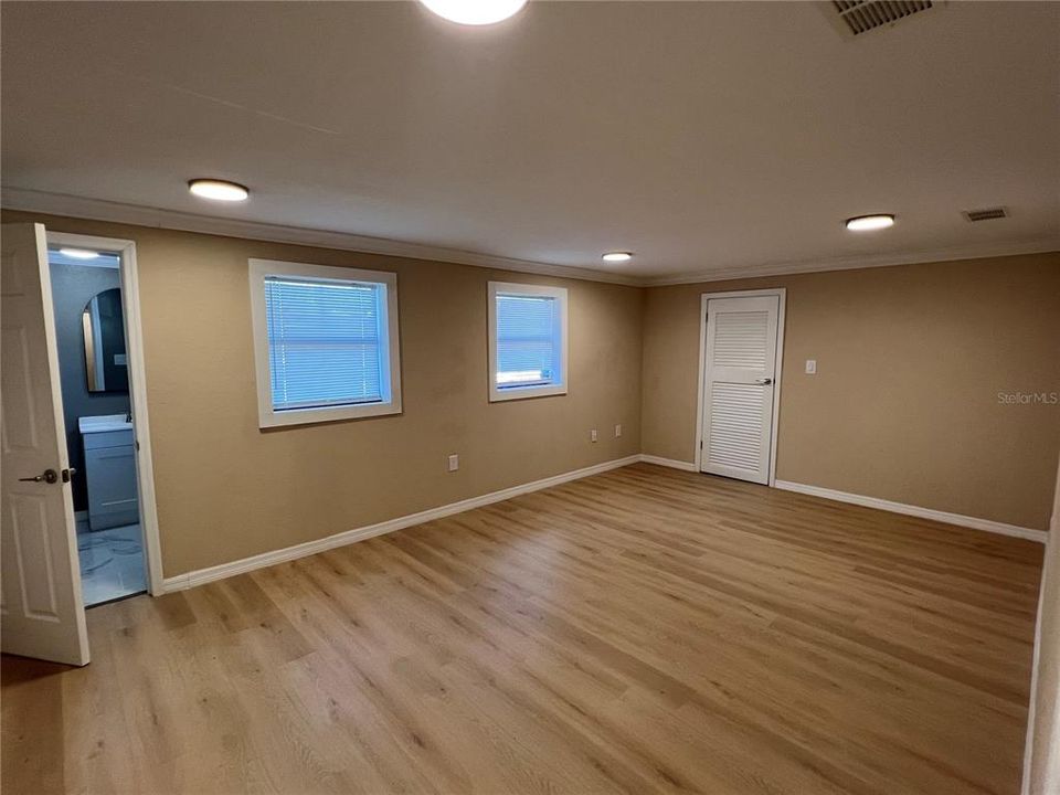 For Sale: $410,000 (4 beds, 3 baths, 2064 Square Feet)