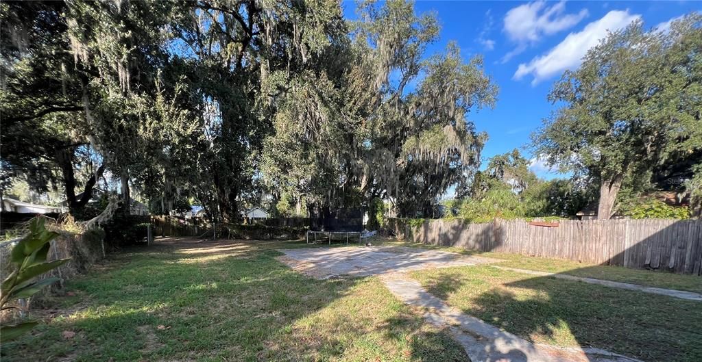 For Sale: $410,000 (4 beds, 3 baths, 2064 Square Feet)