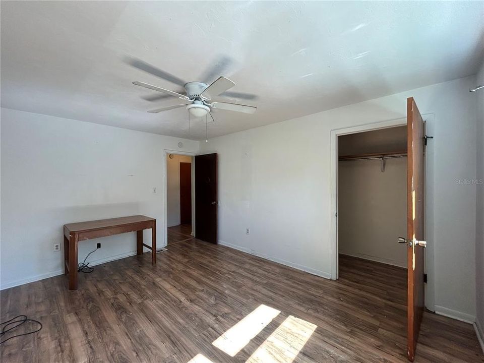 出租: $1,100 (2 贝兹, 1 浴室, 1860 平方英尺)