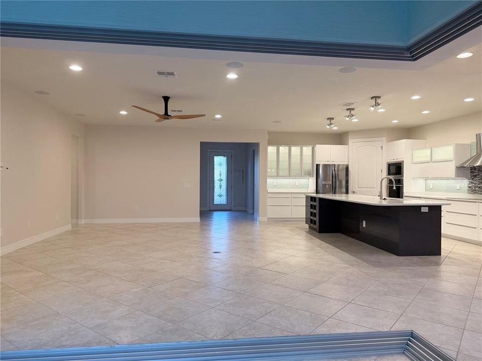 For Sale: $539,000 (3 beds, 3 baths, 2528 Square Feet)