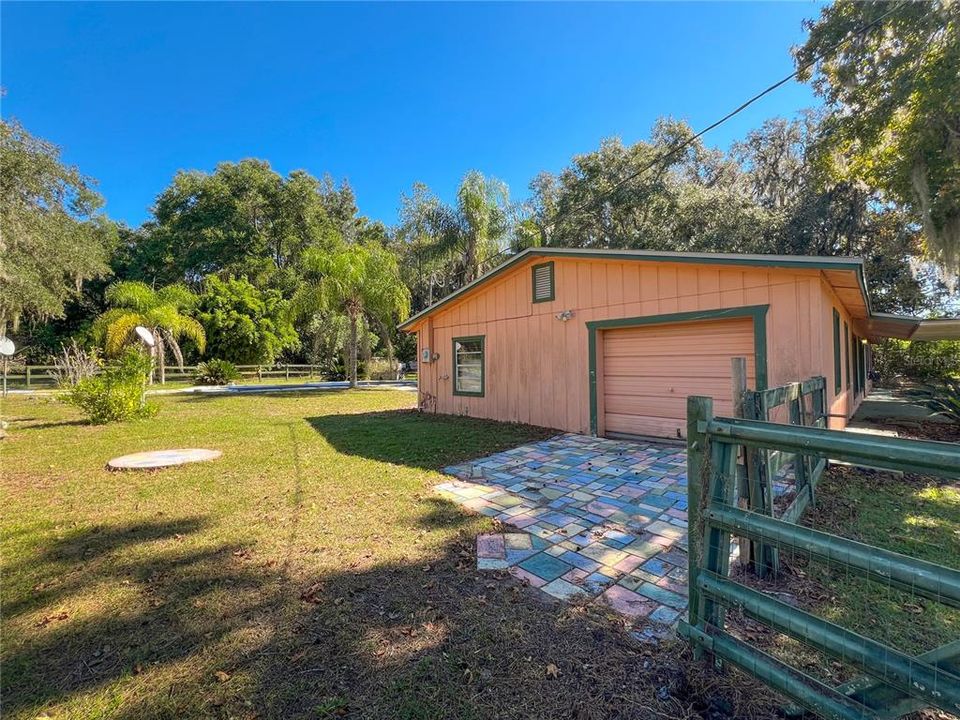 На продажу: $215,000 (3 спален, 2 ванн, 1726 Квадратных фут)