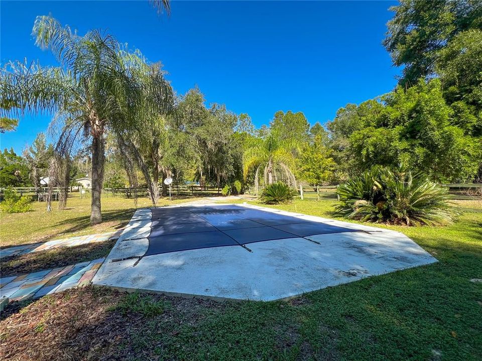 На продажу: $215,000 (3 спален, 2 ванн, 1726 Квадратных фут)