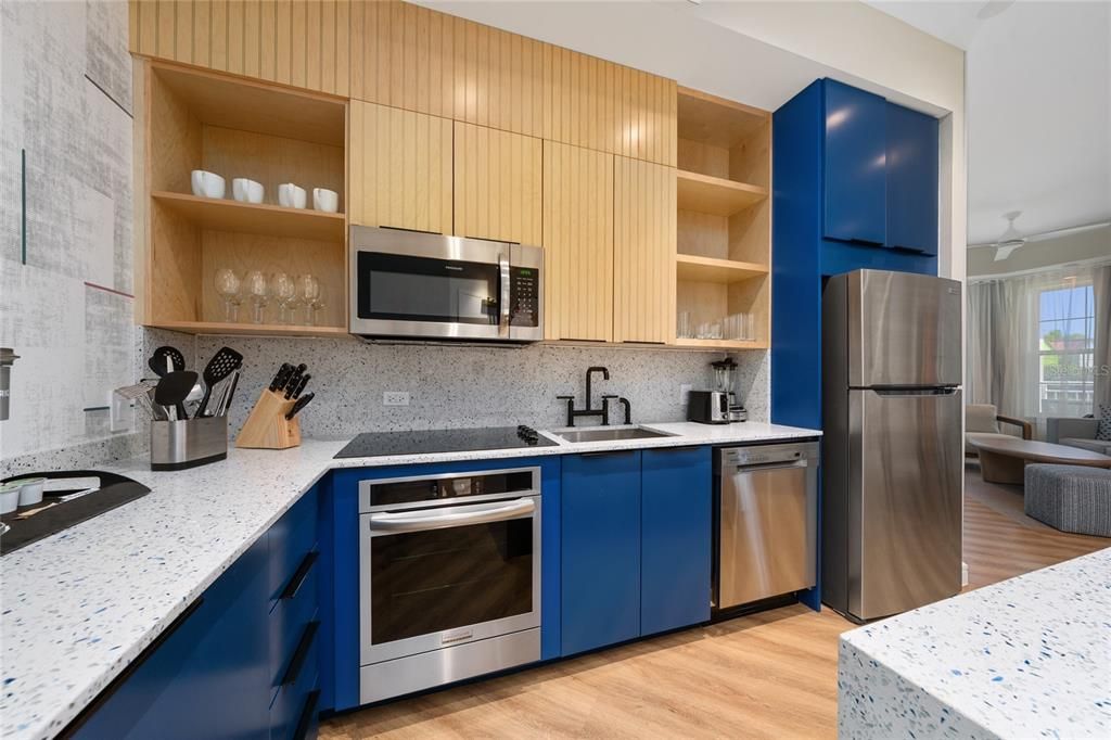 For Sale: $604,672 (2 beds, 2 baths, 1181 Square Feet)