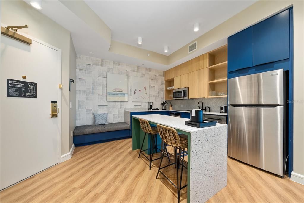 For Sale: $604,672 (2 beds, 2 baths, 1181 Square Feet)