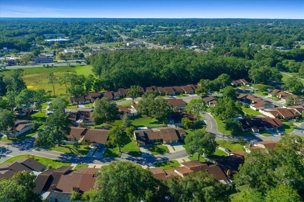 For Sale: $189,900 (2 beds, 2 baths, 1374 Square Feet)