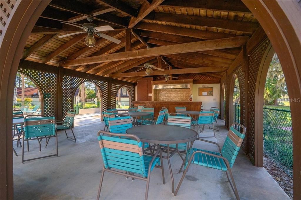 For Sale: $189,900 (2 beds, 2 baths, 1374 Square Feet)