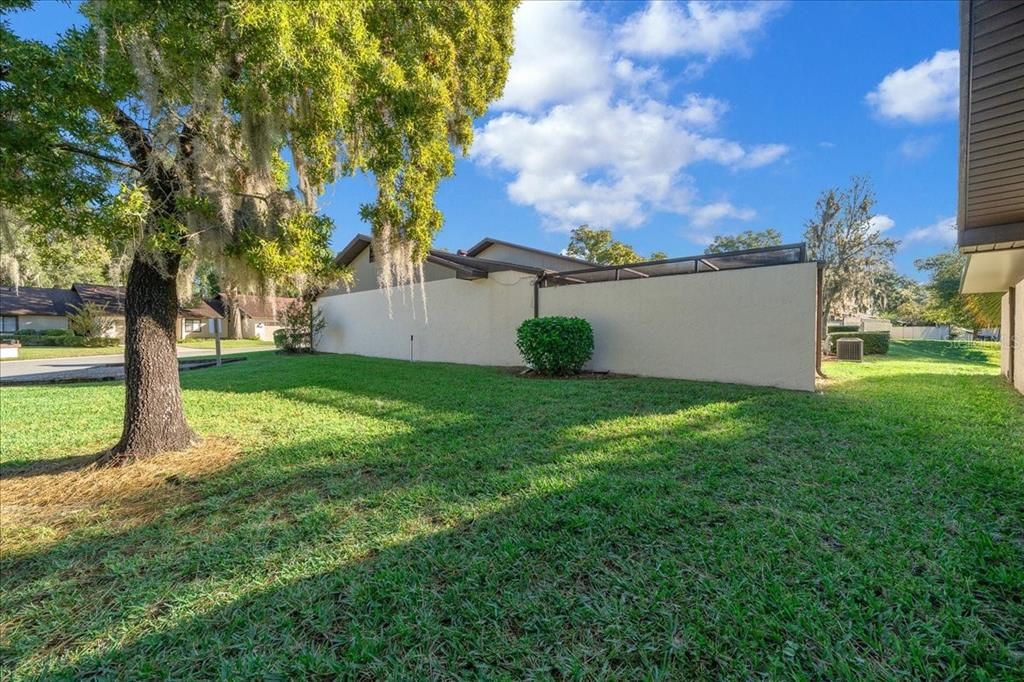 For Sale: $189,900 (2 beds, 2 baths, 1374 Square Feet)