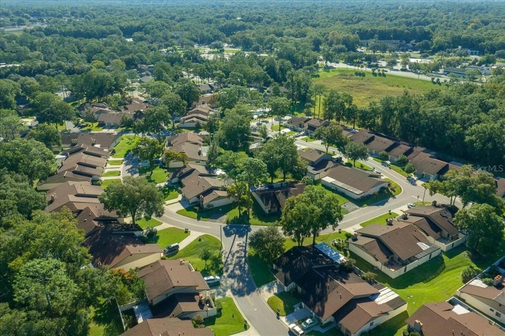 For Sale: $189,900 (2 beds, 2 baths, 1374 Square Feet)