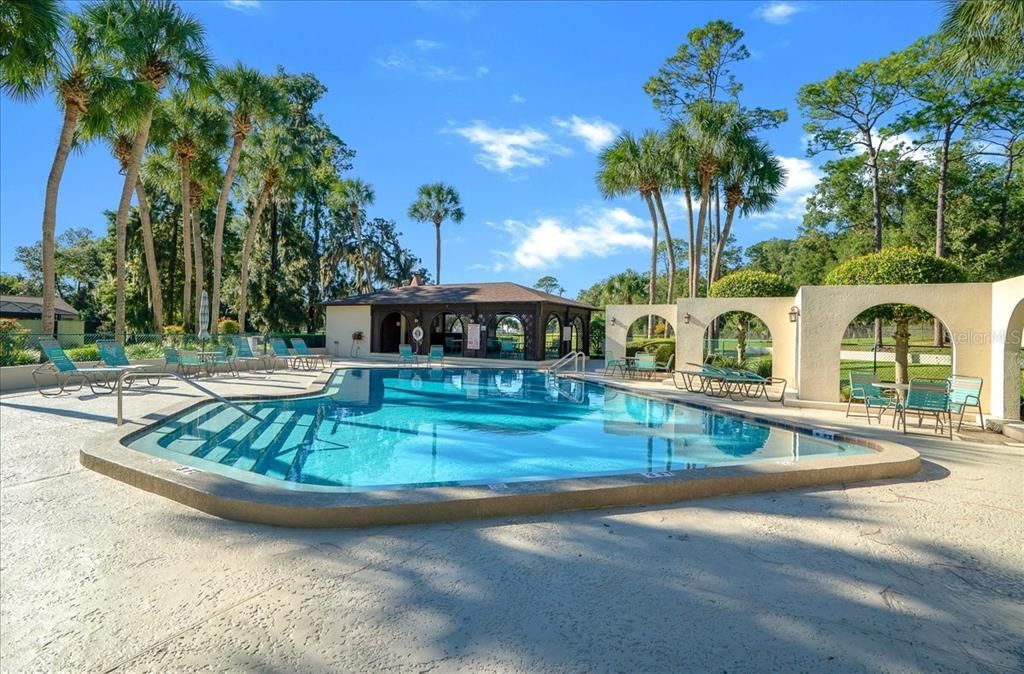 For Sale: $189,900 (2 beds, 2 baths, 1374 Square Feet)