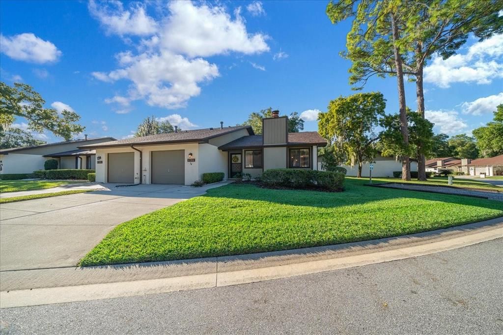 For Sale: $189,900 (2 beds, 2 baths, 1374 Square Feet)