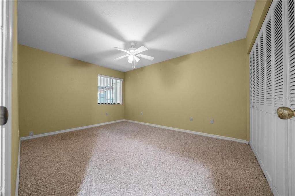 For Sale: $189,900 (2 beds, 2 baths, 1374 Square Feet)