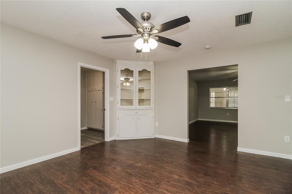 En Renta: $2,095 (3 camas, 2 baños, 1659 Pies cuadrados)