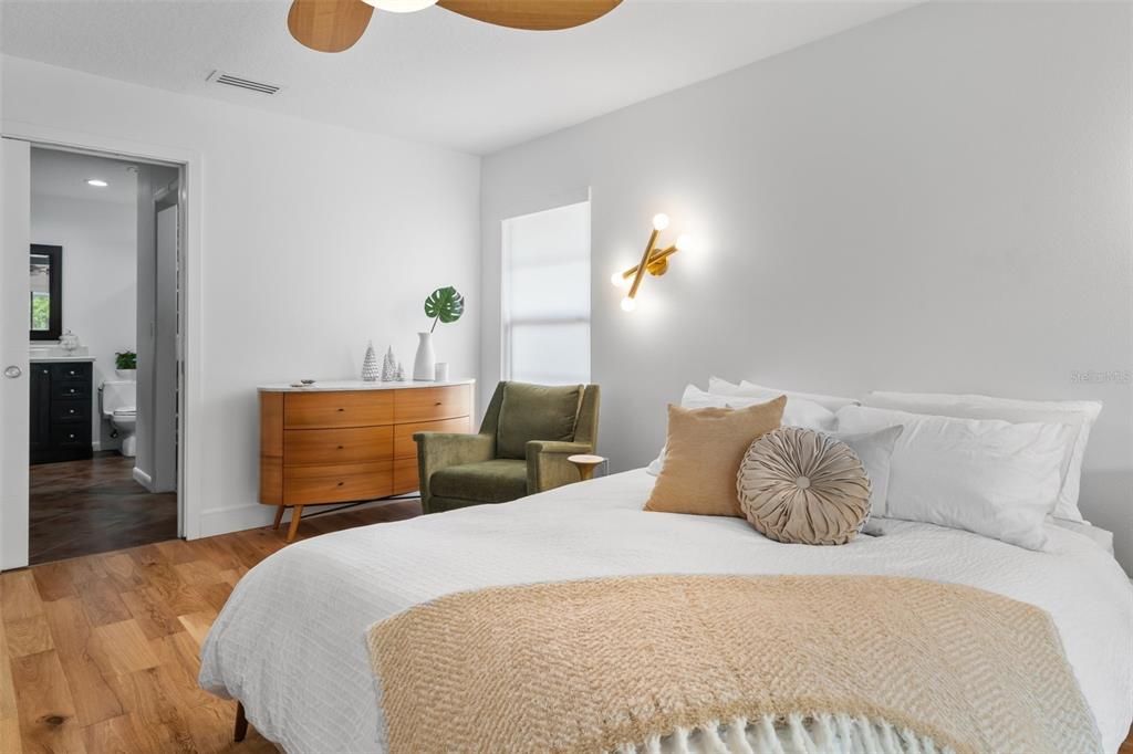 For Sale: $425,000 (4 beds, 3 baths, 2213 Square Feet)