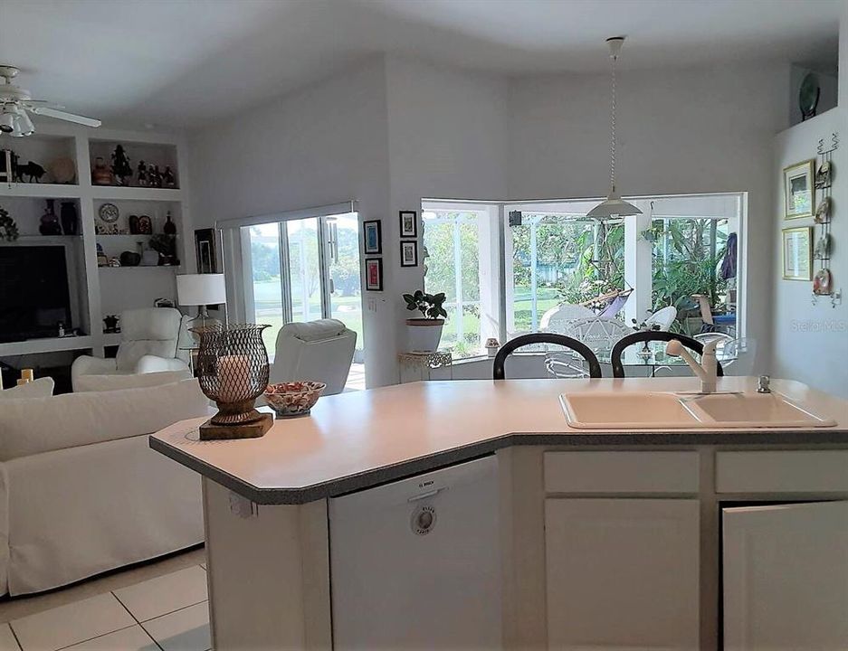 В аренду: $2,600 (3 спален, 3 ванн, 2247 Квадратных фут)