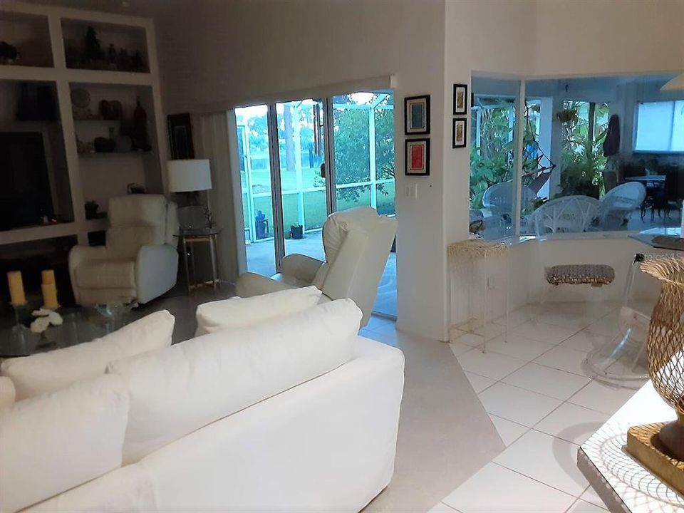 В аренду: $2,600 (3 спален, 3 ванн, 2247 Квадратных фут)