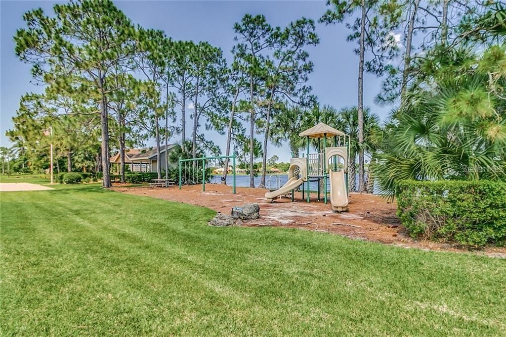 В аренду: $2,600 (3 спален, 3 ванн, 2247 Квадратных фут)