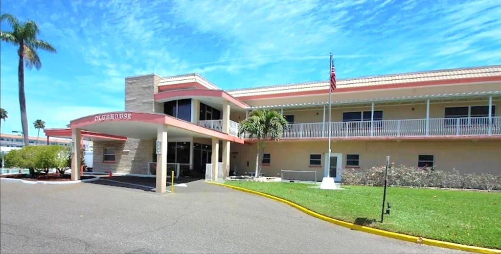 待售: $159,000 (1 贝兹, 1 浴室, 1060 平方英尺)