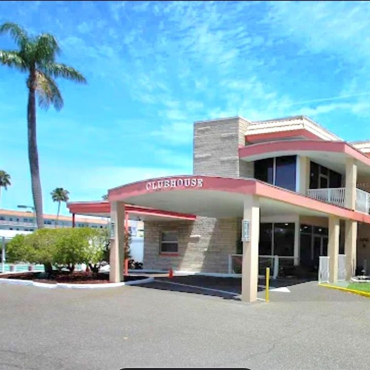 待售: $159,000 (1 贝兹, 1 浴室, 1060 平方英尺)