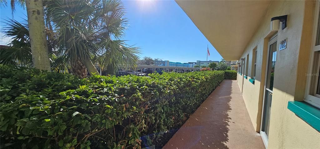 待售: $159,000 (1 贝兹, 1 浴室, 1060 平方英尺)