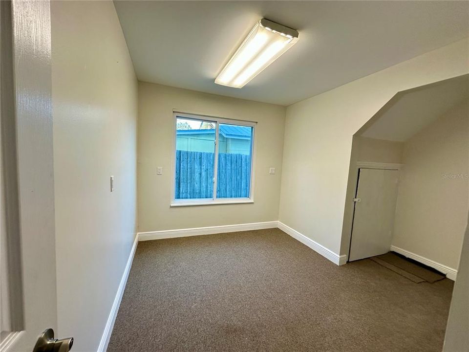 待售: $27,600 (0 贝兹, 0 浴室, 768 平方英尺)