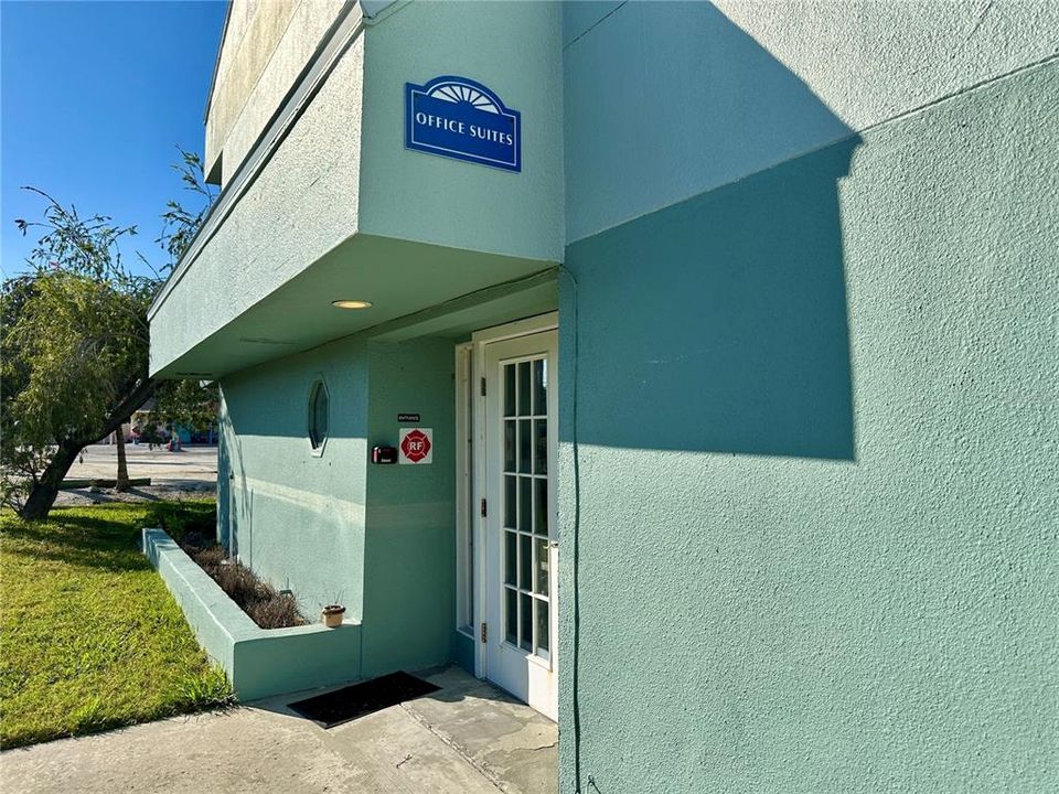 待售: $27,600 (0 贝兹, 0 浴室, 768 平方英尺)