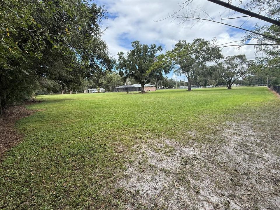 合同活跃: $565,000 (3 贝兹, 2 浴室, 2346 平方英尺)