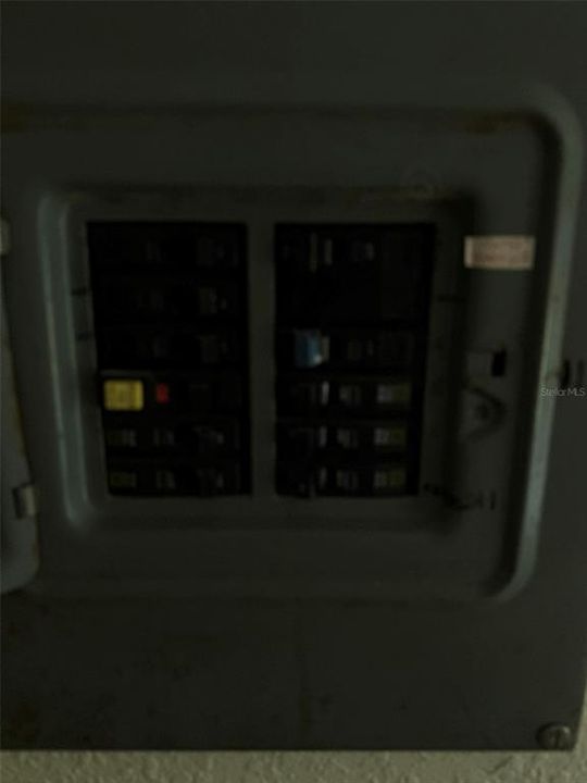 合同活跃: $565,000 (3 贝兹, 2 浴室, 2346 平方英尺)