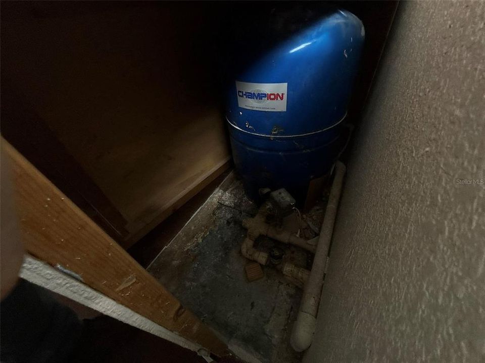 合同活跃: $565,000 (3 贝兹, 2 浴室, 2346 平方英尺)