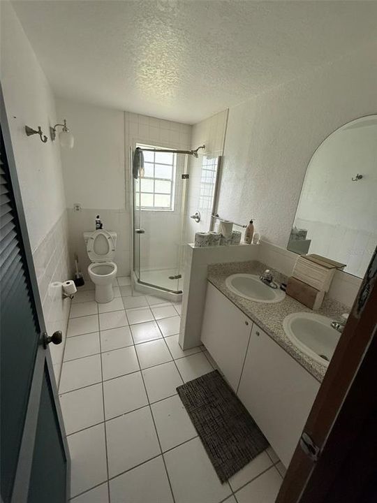 合同活跃: $565,000 (3 贝兹, 2 浴室, 2346 平方英尺)