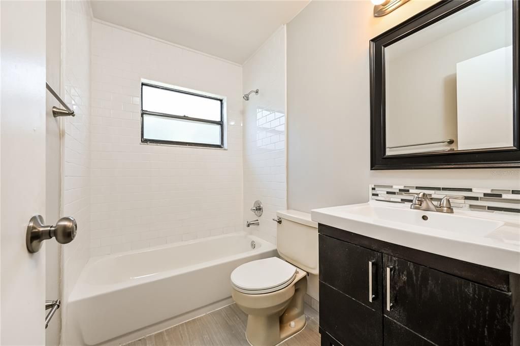 For Rent: $2,190 (3 beds, 2 baths, 1346 Square Feet)