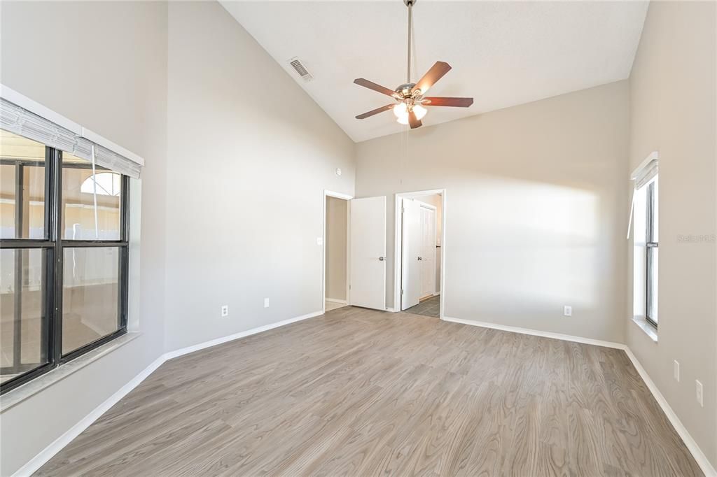 For Rent: $2,190 (3 beds, 2 baths, 1346 Square Feet)