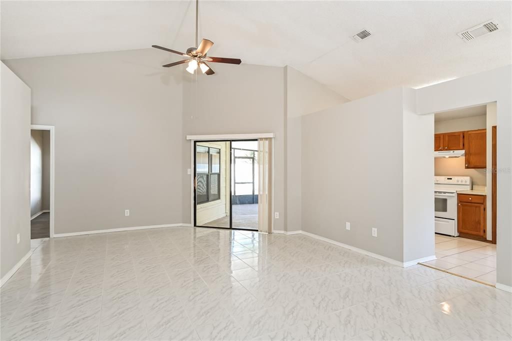 For Rent: $2,190 (3 beds, 2 baths, 1346 Square Feet)