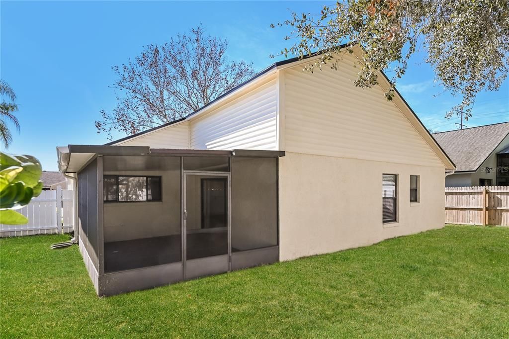 For Rent: $2,190 (3 beds, 2 baths, 1346 Square Feet)