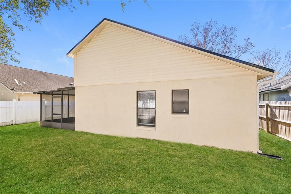 For Rent: $2,190 (3 beds, 2 baths, 1346 Square Feet)