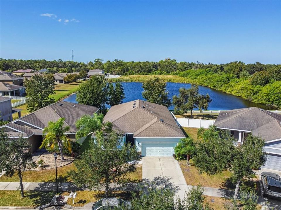 На продажу: $379,000 (4 спален, 2 ванн, 2045 Квадратных фут)