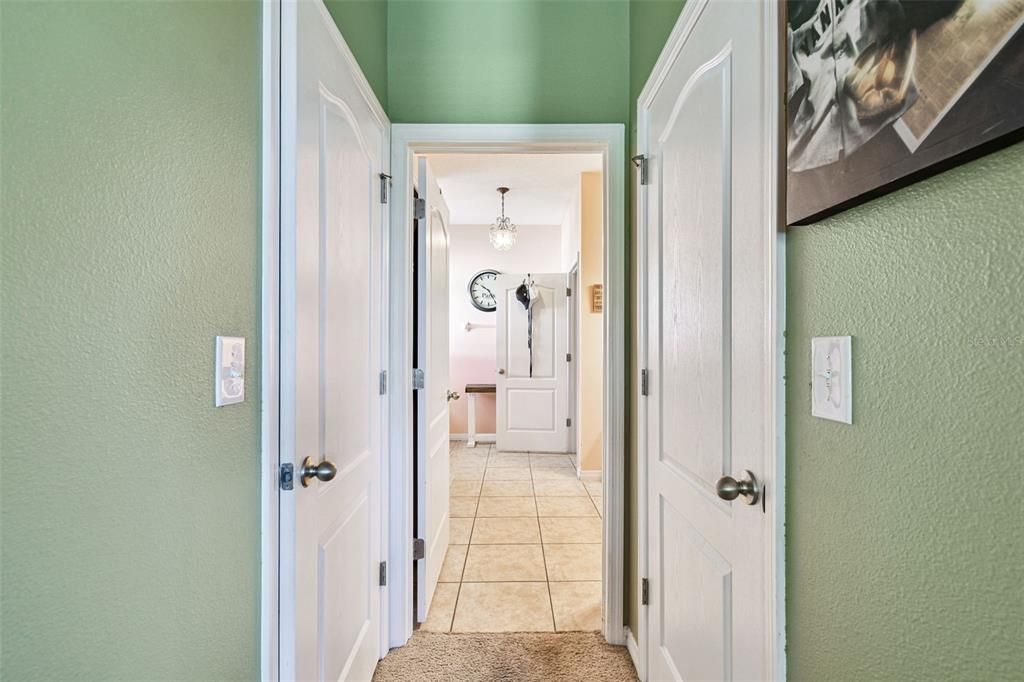 На продажу: $379,000 (4 спален, 2 ванн, 2045 Квадратных фут)