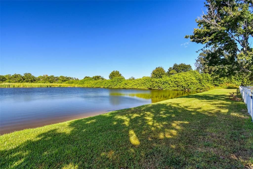 На продажу: $379,000 (4 спален, 2 ванн, 2045 Квадратных фут)